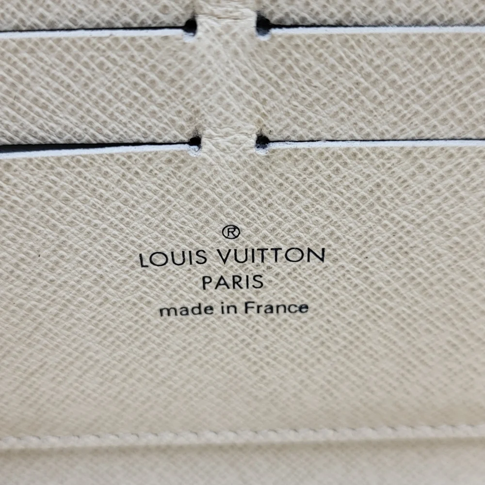 Louis Vuitton Damier Azur Zippy Long Wallet. Authentic....